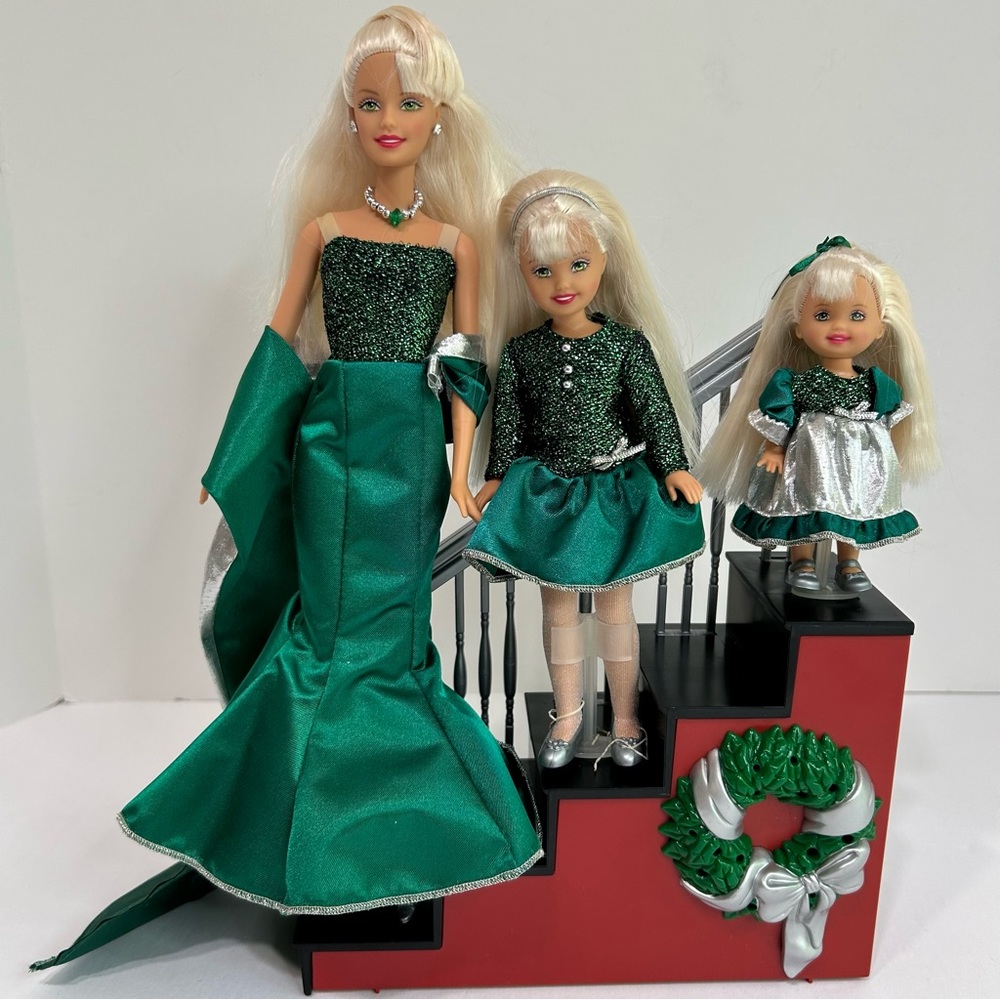 2000 Barbie Holiday Singing Sisters Dolls